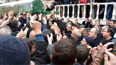 Başbakan Yardımcısı Elvan, Konya'da Cenaze Törenine Katıldı