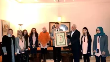 Öğrencilerden Başkan Dündar'a Teşekkür Ziyareti