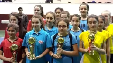 Öğretmen Işıl İpek Ortaokulu Gönen'in Gururu Oldu