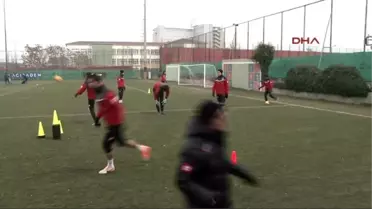 Yılmaz Vural İmzayı Attı ve İlk İdmanına Çıktı