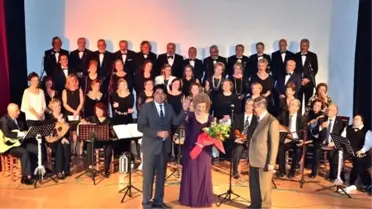 Foça'da Etkileyici Türk Sanat Müziği Konseri