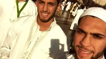 Hakan Çalhanoğlu, Umreye Gitti