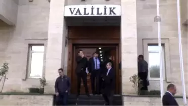 Ala: 'Neden Hendeğe Gömüyorsunuz Geleceğini?'