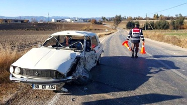 Kadirli'de Trafik Kazası: 2 Yaralı