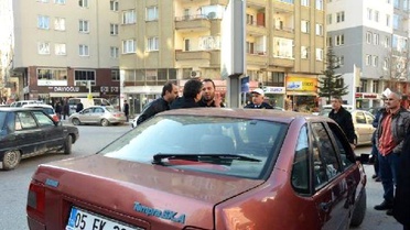 Çorum'da Sokağa Çıkma Yasakları Protesto Edildi