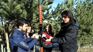 Kampüste Telefon Şarjı Biten Öğrenciler Çözümü Güneş Enerjisinde Buldu