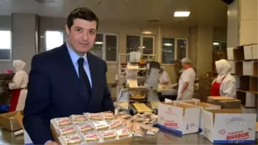 İbb, Karda Mahsur Kalan Sürücülere 50 Bin Paket Helva Dağıtacak