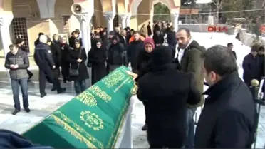 Otomobilin Çarpması Sonucu Ölen Karayolları İşçilerinden 2'si Toprağa Verildi