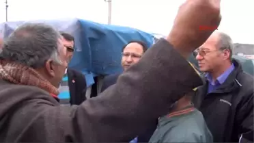 Çanakkale - CHP'li Vekillerden Romanların Yaşadığı Barakalara Ziyaret
