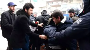 Ters Kelepçeli 7 Gözaltı