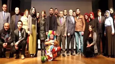 Üniversiteliler Sevgi Evlerinde Kalan Çocukları Sevindirdi