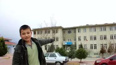 Denizli'de Fırtına Okul Tatil Ettirdi