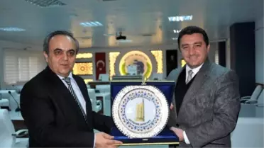 Rektör Özcan Başkan Bakıcı'yı Ziyaret Etti