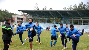 Bb Erzurumspor Teknik Direktörü Yıldırım: 'Üç Puanı Alacak Futbolcularıma Güveniyorum'
