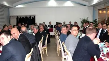 Cezaevi Müdürü Ak'a Veda Yemeği