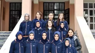 Bu Takımda Oynayan Herkes Akraba