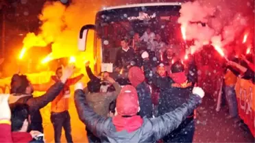 Galatasaraylı Bazı Taraftarlar Umut Bulut'a Küfür Etti