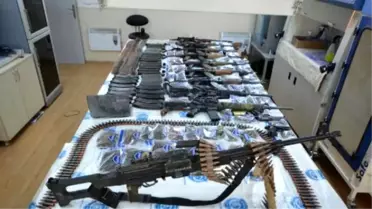 HDP'lilerin Öldürülen 12 PKK'lı İçin Düzenlediği Eyleme Polis Müdahale Etti! Yaralılar Var