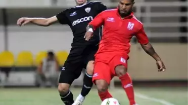 Göztepe'de Yabancıya Yöneldi