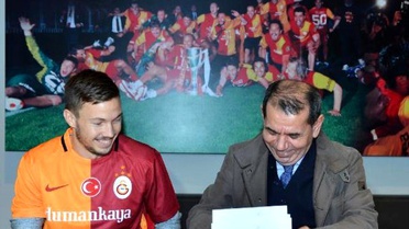 Linens: 'Ofansif Tarafımı Sergilemeyi Seviyorum'