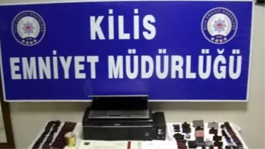 Sahte Diploma, Kimlik ve Sürücü Belgesi Düzenleyen Suriyeli Yakalandı