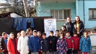 Miniklerden 'Askıda Kıyafet' Projesi