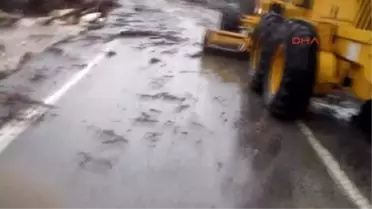 Kazdağları'ndan İnen Sel Suları Taşkına Neden Oldu