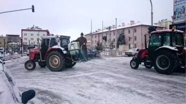 Cihanbeyli Belediyesi'nden Kar Temizleme Çalışmaları