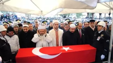 Şehit Polisi Amasya'da 10 Bin Kişi Uğurladı