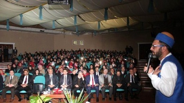 Yazar Yağmur Okurları ile Buluştu