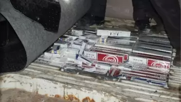 Minibüsteki Zuladan 6 Bin Paket Kaçak Sigara Çıktı