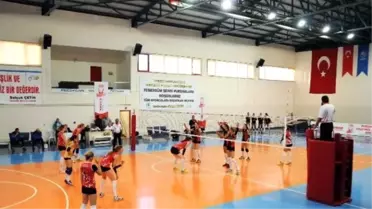 Güç Koleji Pursaklar Voleybol Takımı Zirvede