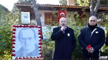 Uğur Mumcu, Ayvalık'taki Evinin Önünde Anıldı