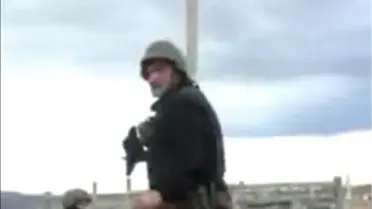 Özel Harekatçılar 'Bayrak' Şiiri Eşliğinde Türk Bayrağını Göndere Çekti