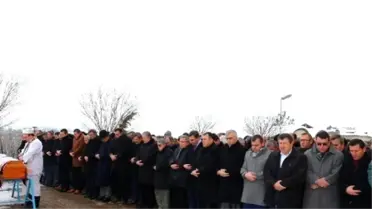 Demirtaş'ın Annesi Zülfiye Demirtaş Toprağa Verildi