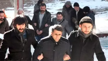 Elazığ'daki PKK Şüphelileri Sağlık Kontrolünden Geçirildi
