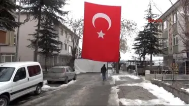 Sur Şehidi Özel Hareket Polisi Tayfur'un Acı Haberi Ankara'daki Babaevine Ulaştı