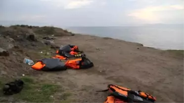 Dikili'de Sahilde 48 Mülteci Yakalandı
