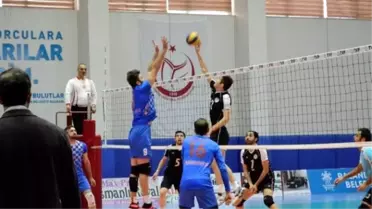 Palandöken Belediyespor Voleybol Takımı 7 Maçtır Yenilmiyor