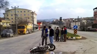 Orhaneli'de Trafik Kazası: 2 Yaralı