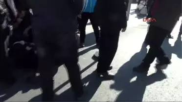 Yaralanan Kızını Gören Baba Sinir Krizi Geçirdi