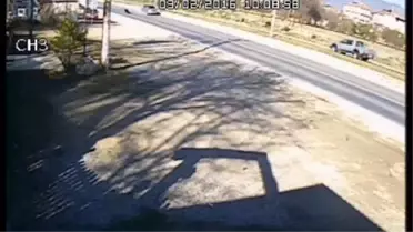 Çocuklarına Hediye Almaya Giderken Kazada Öldü