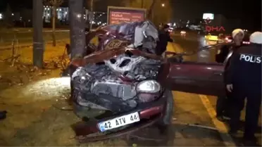 Konya - Otomobil Ağaca Çarptı: 1 Ölü, 1 Yaralı