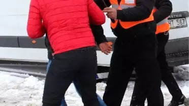 Maçtan Önce Taraftarlar Kavga Etti