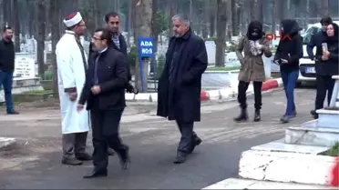 Mersin Özgecan Aslan Mezarı Başında Anıldı 2-