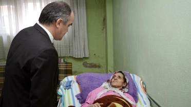 Başkan Gürlesin'den Hastalara Ziyaret