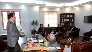 Öğrencilerin Hazırladığı Dergiyi Cumhurbaşkanı'na Götürecek