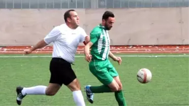 Şehide Yeşil Sahada Anma