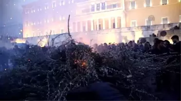 Yunanistan'da Ekonomik Önlemler Protesto Edildi