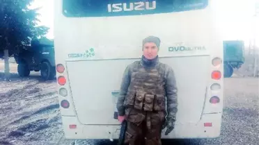 İkizi Evlendiği İçin 7 Ay Önce Kendisi Askere Gitti
